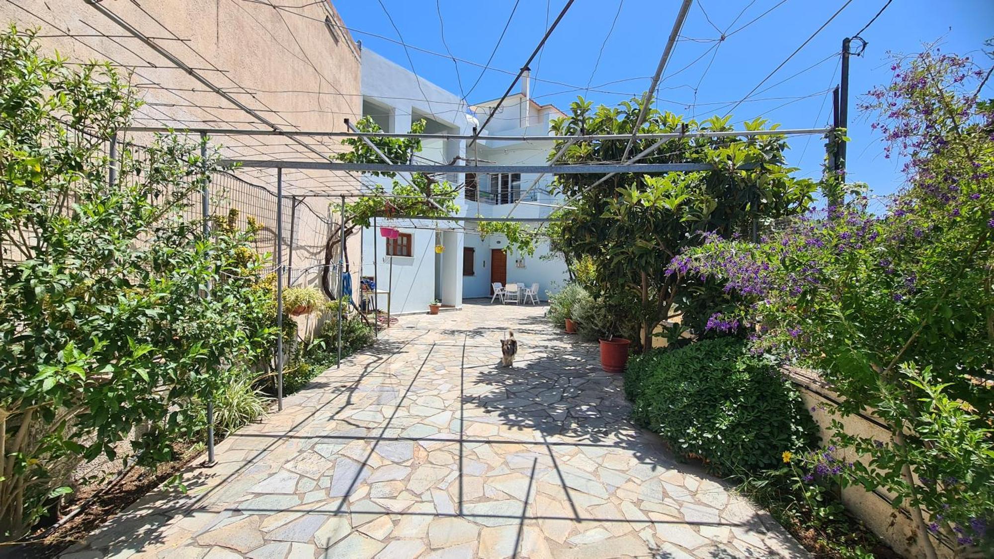 Ferienwohnung Mum'S Yard Istron Exterior foto